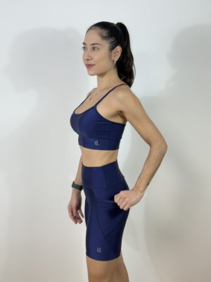 BERMUDA CLÁSSICA COM BOLSOS AZUL MARINHO