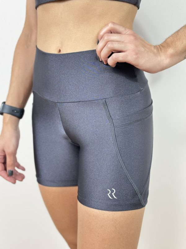 SHORTS CLÁSSICO COM BOLSOS GRAFITE - Image 2