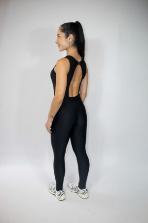 MACACÃO DEUSO PRETO